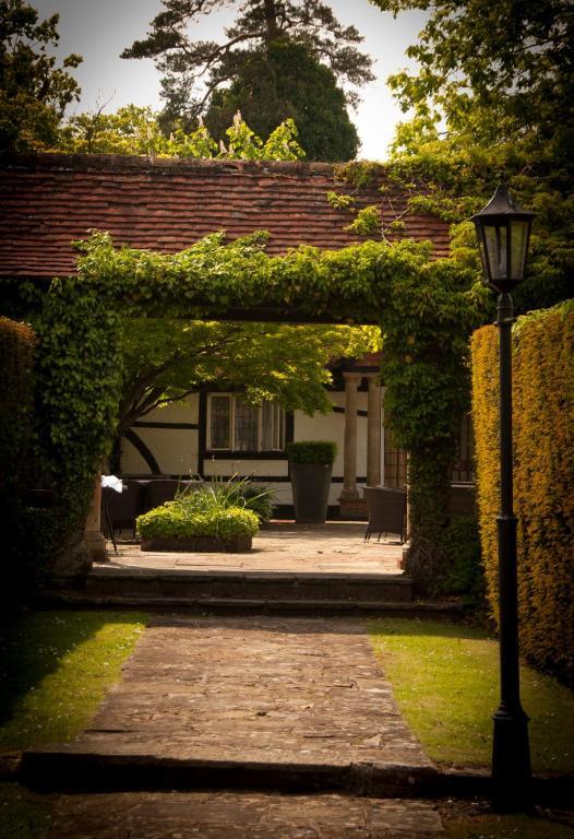 Ghyll Manor Country Hotel 호셤 외부 사진